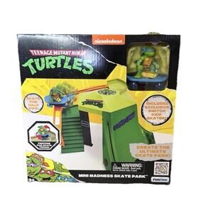 Nickelodeon Teenage Mutant Ninja Turtles TMNT "Mini Madness Skate Park" NEW